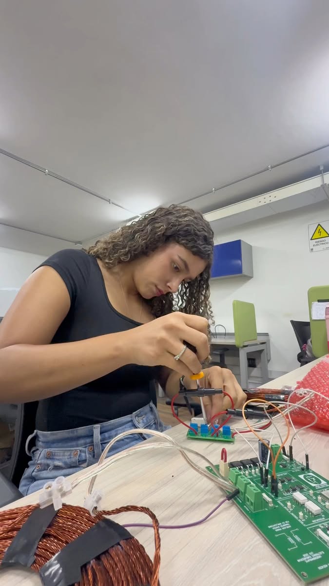 Facebook Reel: emprendedores latinos